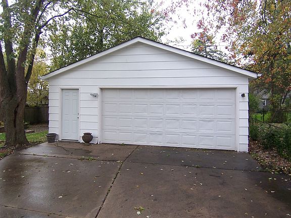 4th image of 1614 Elm Ave