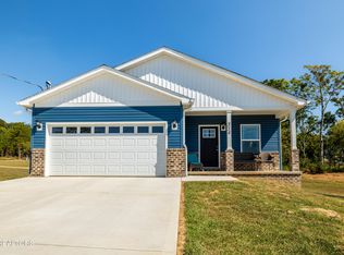 324 Garden Ln, Dandridge, TN 37725