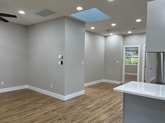 3rd image of 2459 Nightingale Dr #2