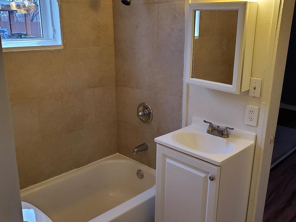 2nd image of 3424 NW 28th St