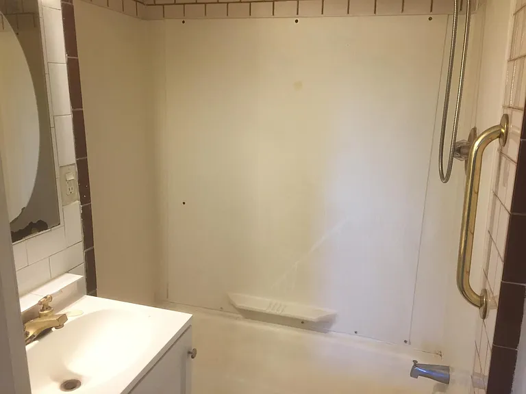 2 Everett Pl #1 — Photo 7