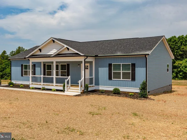 931 Levi Rd, Green Bay, VA 23942