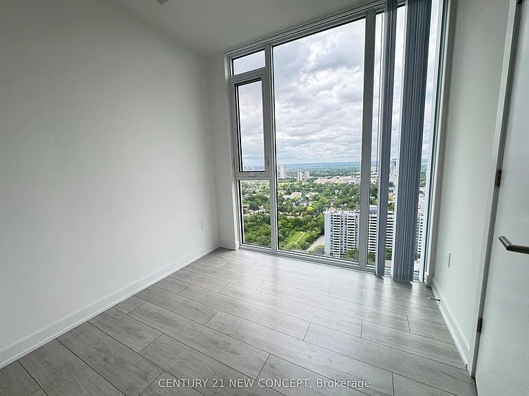 5858 Yonge St #LPH08 — Photo 5