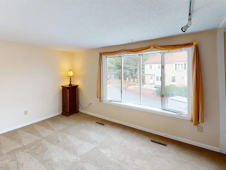 32 Sentry Way — Photo 15