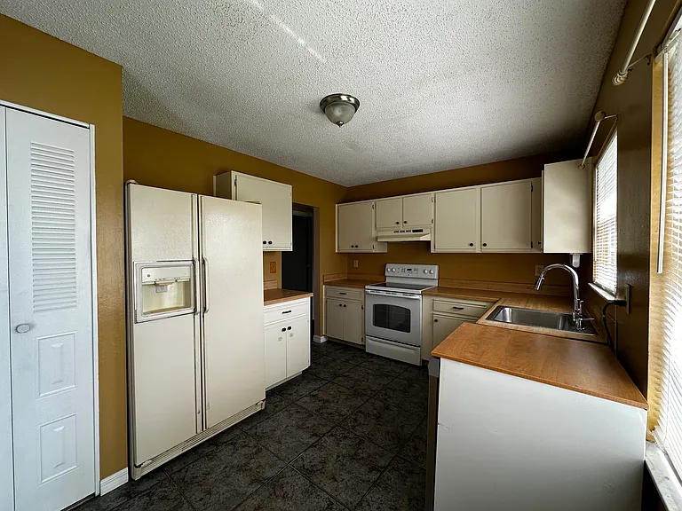6574 Bamboo Ave — Photo 3