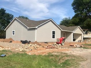 607 Ranch Rd, Granbury, TX 76049