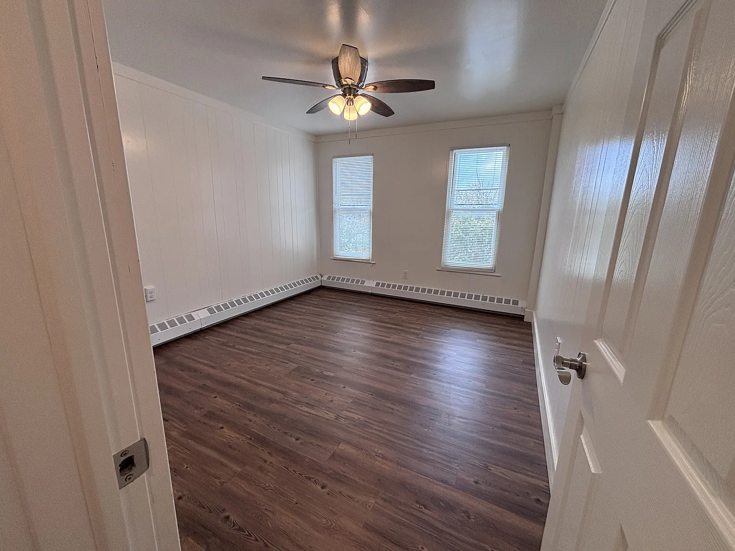 454 W Philadelphia St — Photo 4