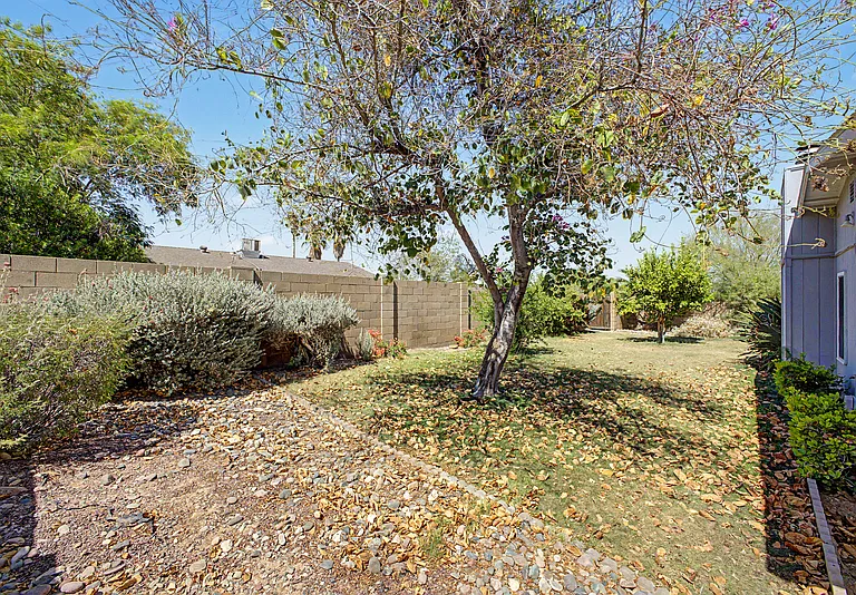 2822 E Willow Ave — Photo 50