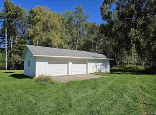 1130 N Birch St, Manistique, MI 49854