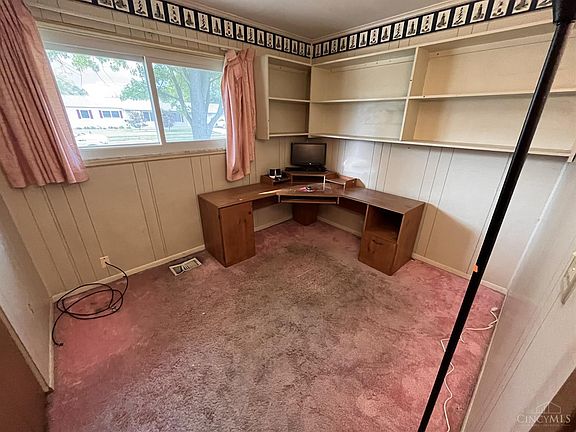 5th image of 438 Millard Dr