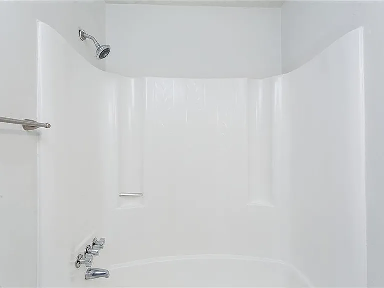 640 Aubrey Dr — Photo 10