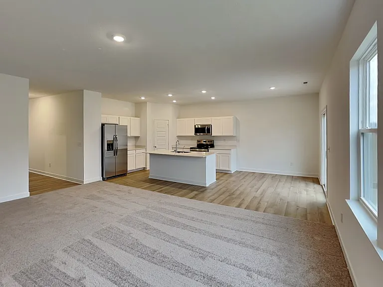842 Holmdale Dr — Photo 7