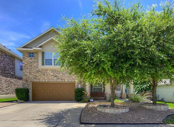 2nd image of 15305 Fernhill Dr