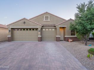 8409 N Gaetano Loop, Tucson, AZ 85742