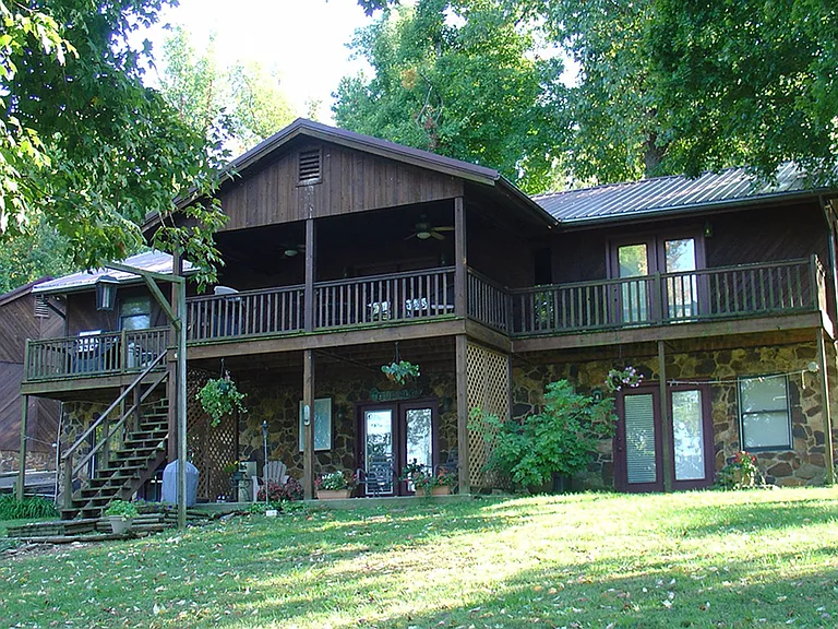 75 Forest Glen Dr — Photo 2