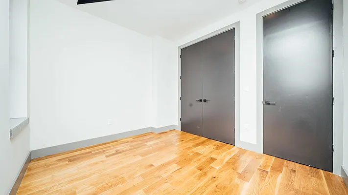 Rented by Nooklyn NYC LLC | media 18