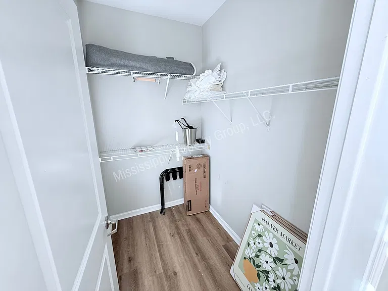 209 Town Center Dr — Photo 17