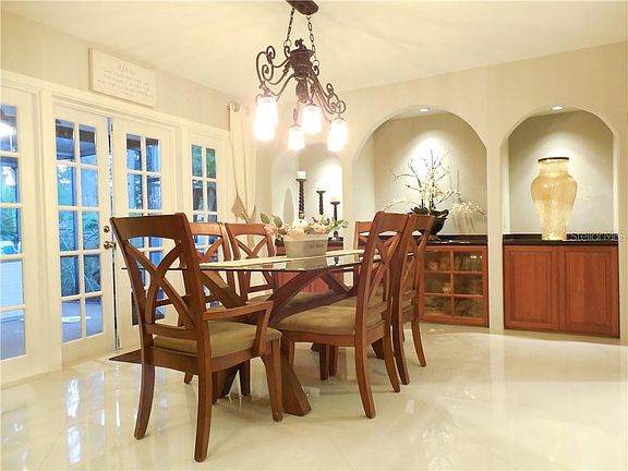 5th image of 15717 Gardenside Ln