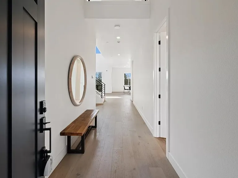 3090 N 49th Ave — Photo 5