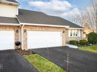 814 Bruce Robert Ln, Hampshire, IL