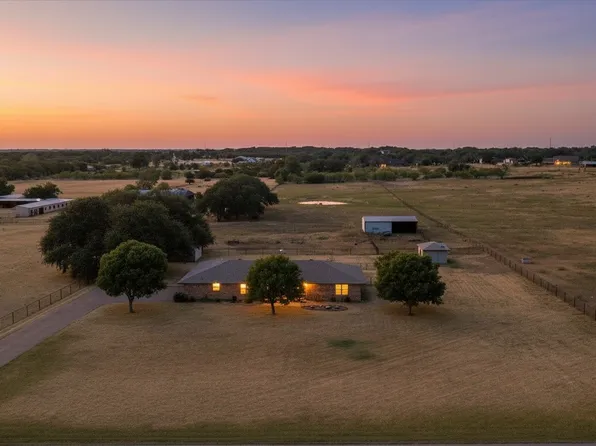 330 Reed Rd, Granbury, TX 76049