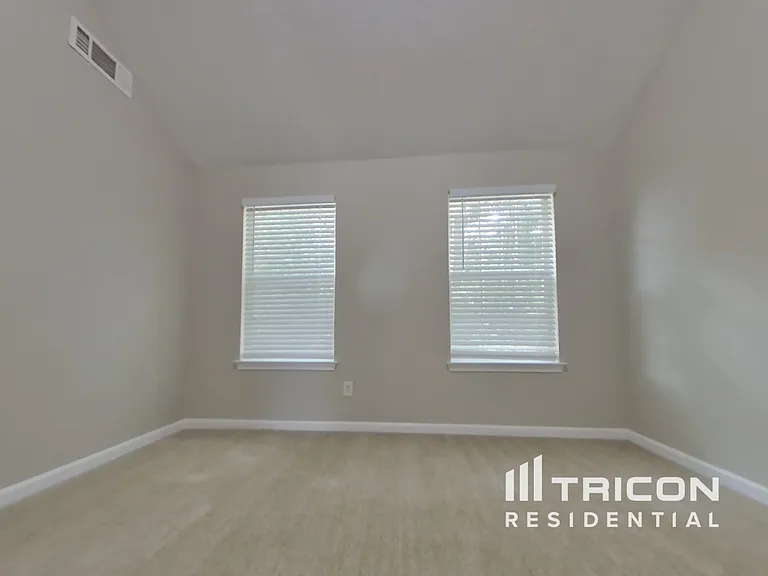 2640 Thunder Basin Way — Photo 13