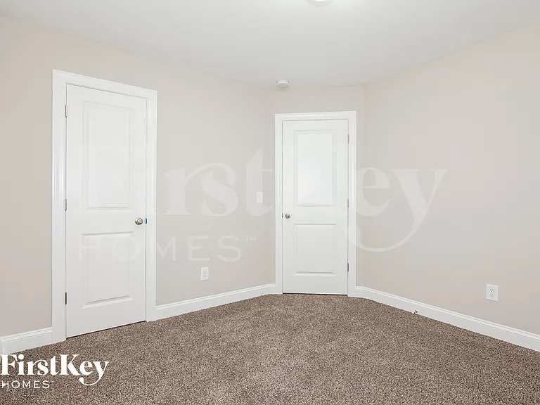 606 N Scruggs St — Photo 13