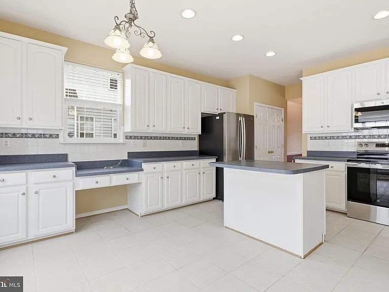 341 Bullskin St — Photo 11