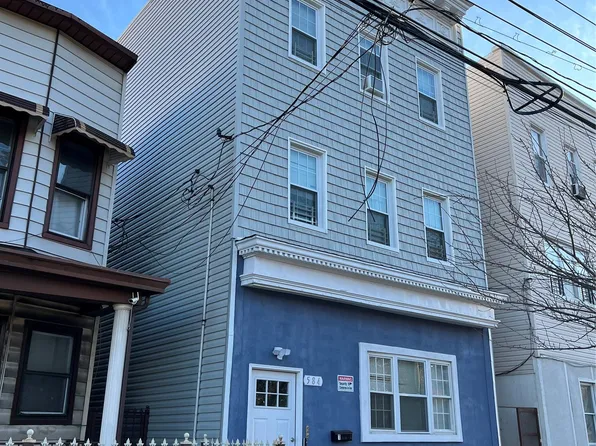 584 Morris Park Ave, Bronx, NY 10460