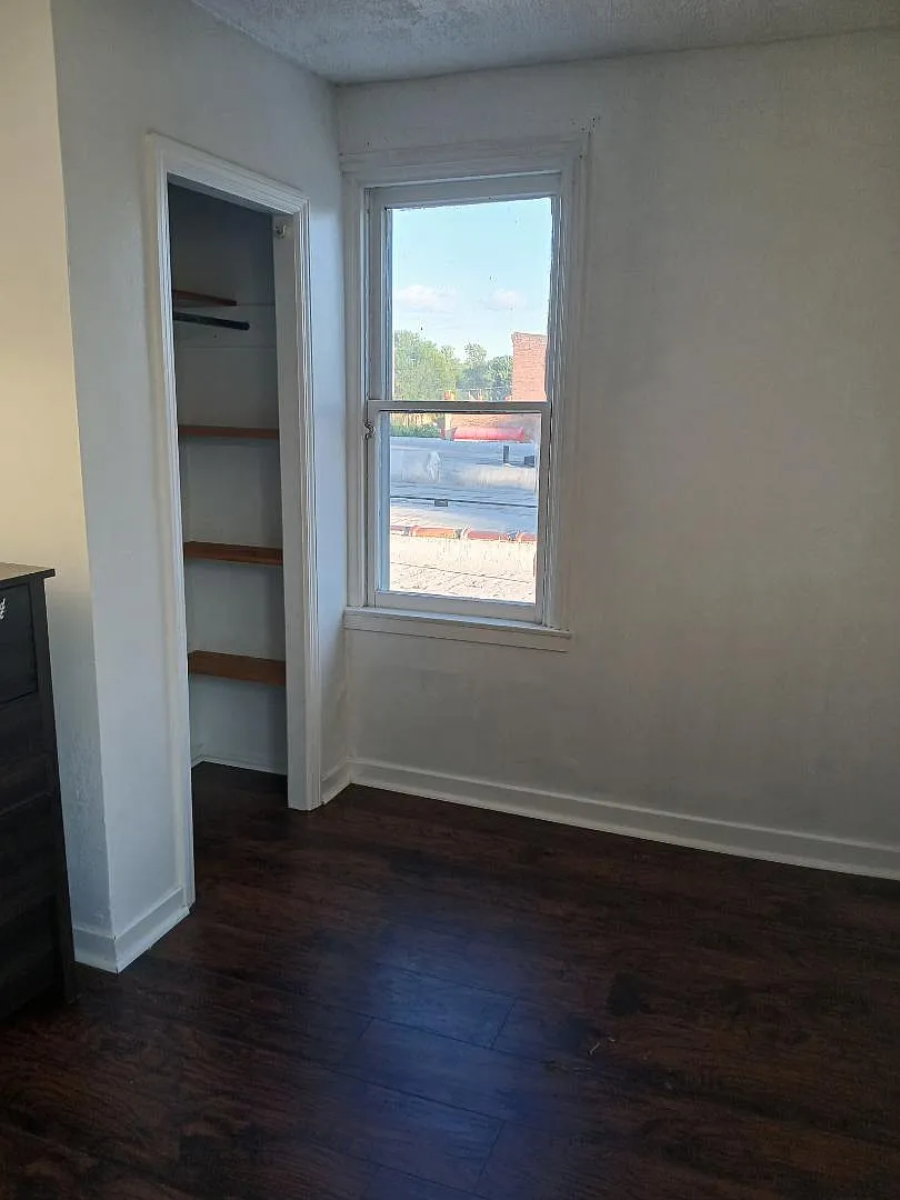 325 N. Shiawassee - #4 — Photo 1