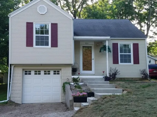 821 N College St, Salem, IL 62881