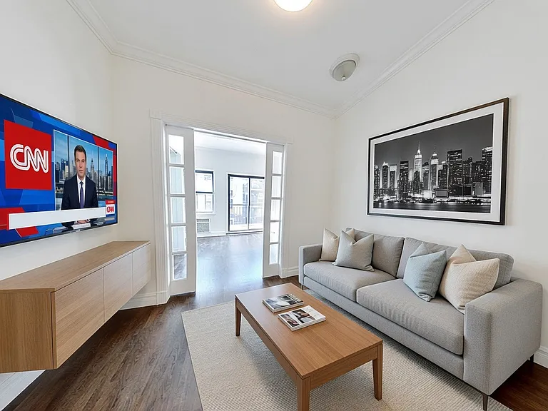 322 W 14th St #4D — Photo 2