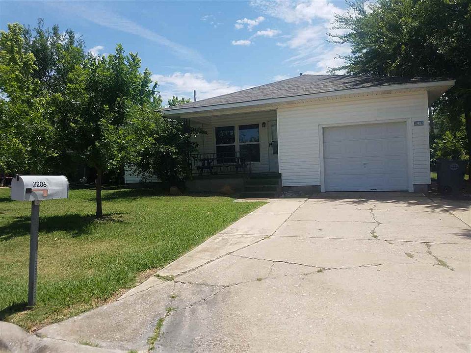 1st image of 2206 NW Ozmun Ave