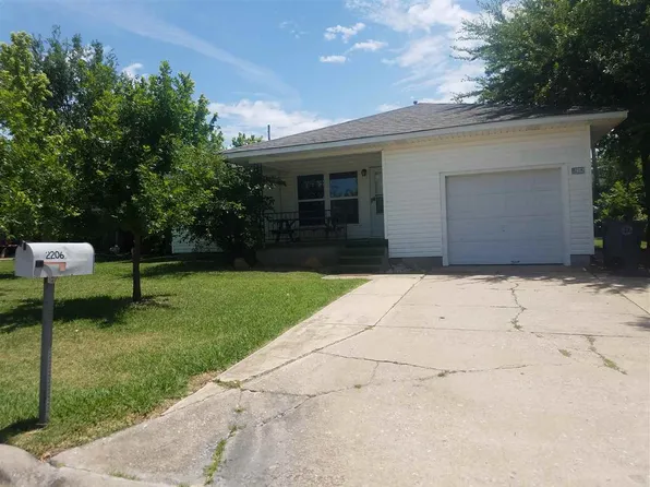 2206 NW Ozmun Ave, Lawton, OK 73505