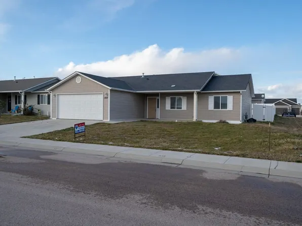 1207 Brown Duck Dr, Gillette, WY 82718