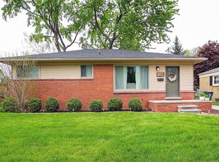 1324 W 13 Mile Rd, Royal Oak, MI 48073