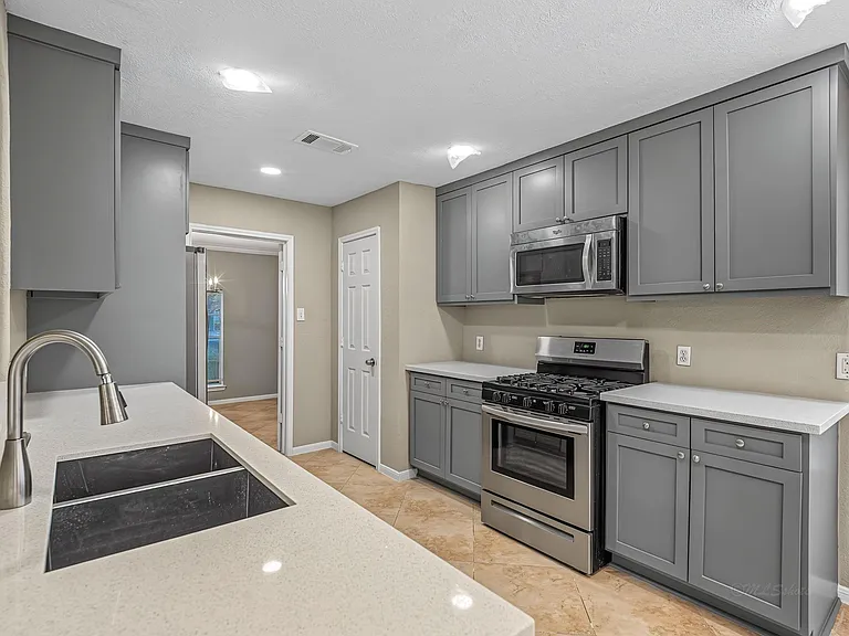 2026 Mossy Trail Dr — Photo 4