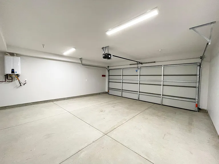 230 S San Marino Ave #B — Photo 29