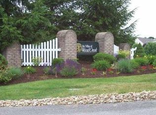 6001 Belle Terre Ct, Bridgeville, PA 15017