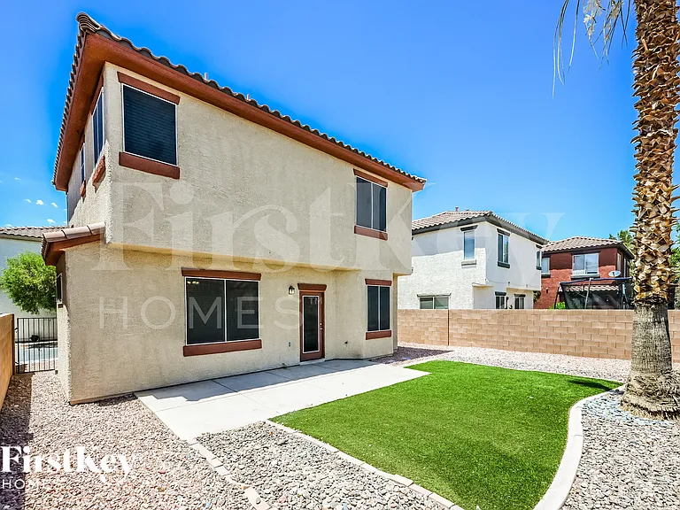10828 Avenzano St — Photo 18