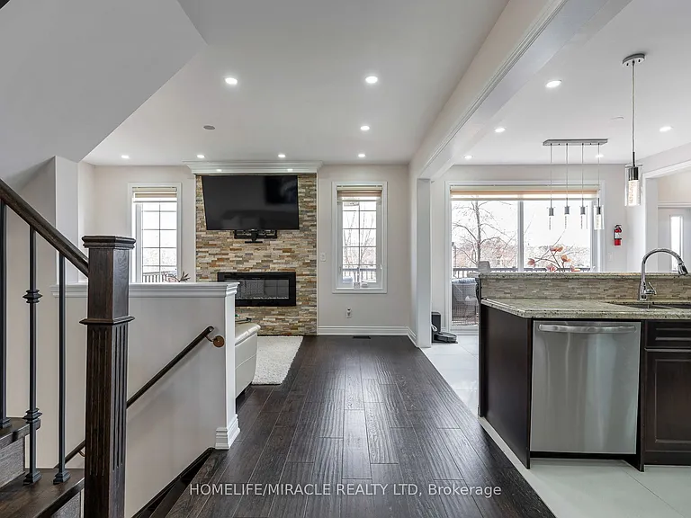2343 Falling Green Dr — Photo 8