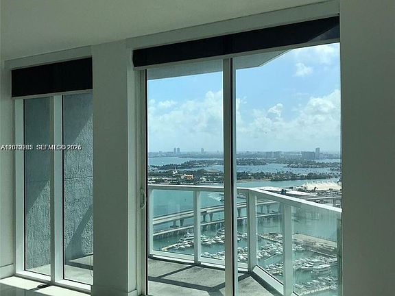 4th image of 244 Biscayne Blvd APT 1603