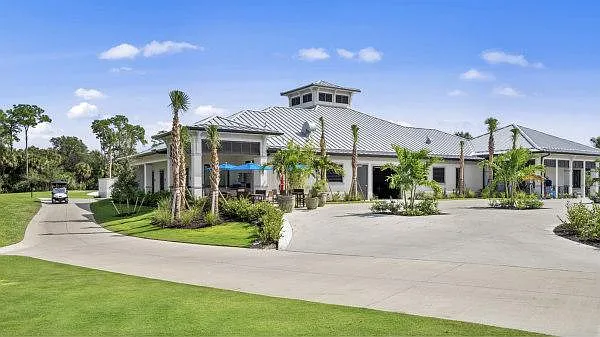 14131 Heritage Landing Blvd — Photo 1