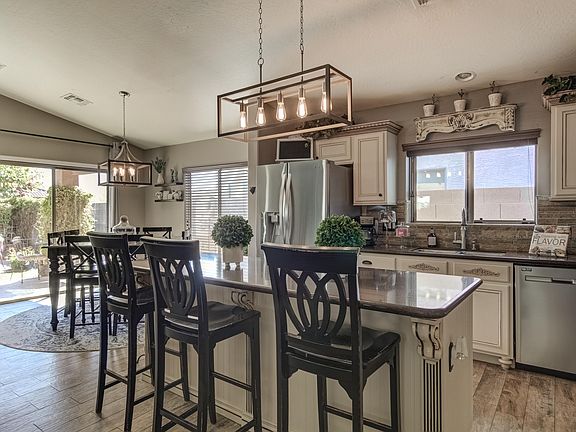 3rd image of 4375 E Velasco St