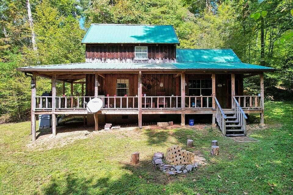 1st image of 230 Big Towee Rd