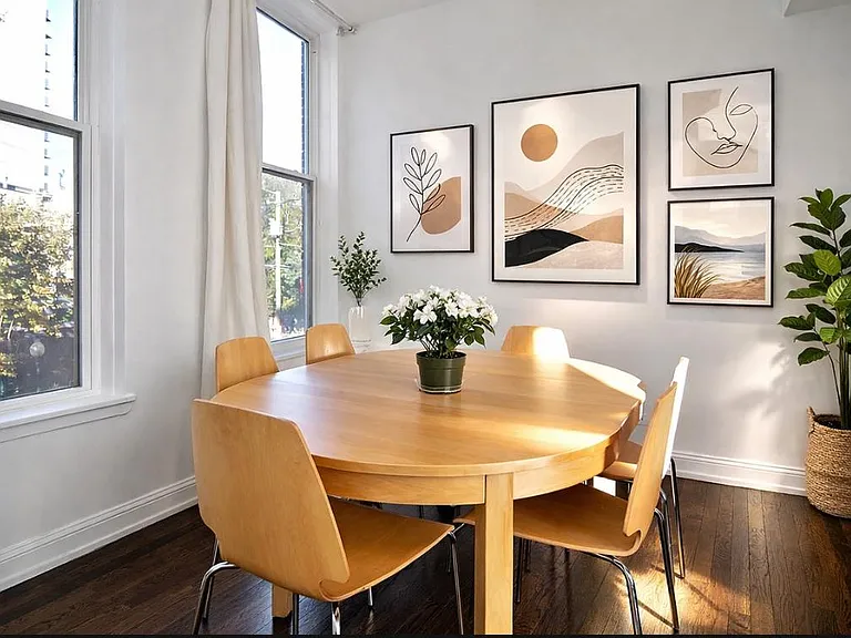 223 W Wisconsin St #2C — Photo 4