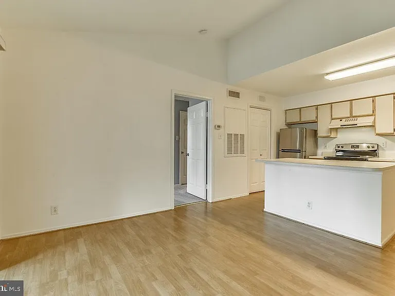 3305 Wyndham Cir #353 — Photo 7
