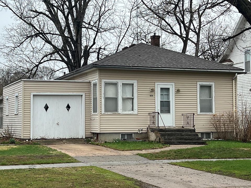 1st image of 805 Linn St