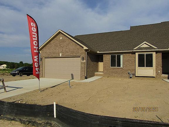 3rd image of 48302 Applegrove Ln #24