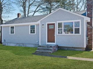 70 Fearing St, Buzzards Bay, MA 02532